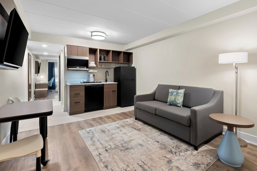 Deluxe Suite, 1 Bedroom - Photo 1