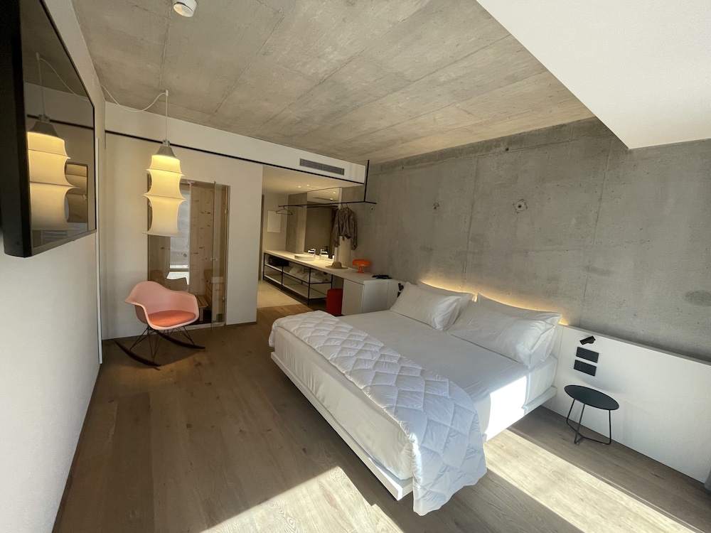 Junior Studio Suite