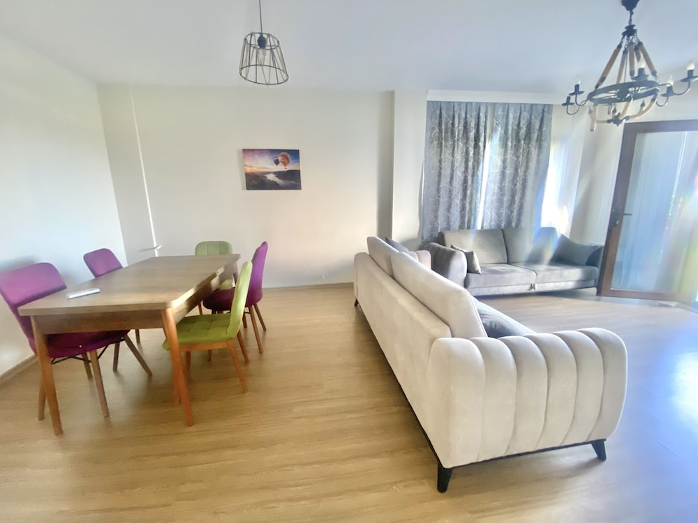 Panoramic House photo 1