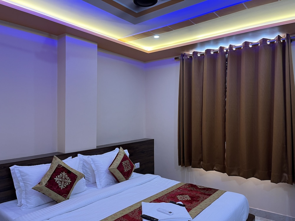 Deluxe Room - Photo 7