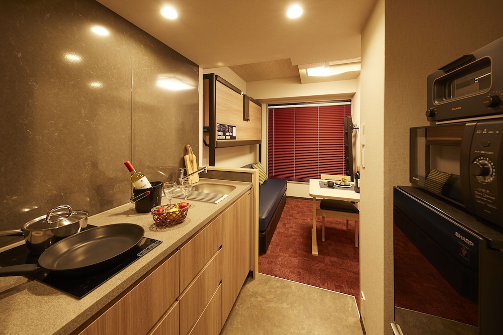 Basic Family Room, Non Smoking - Photo 9