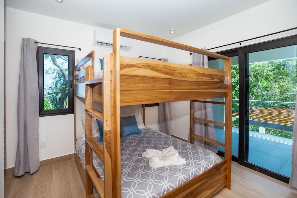 House, 3 Bedrooms photo 1