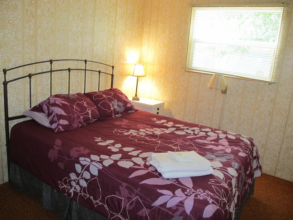 Premium Cottage, Multiple Beds, Non Smoking (Vintage Cottages - 5 person max) photo 2