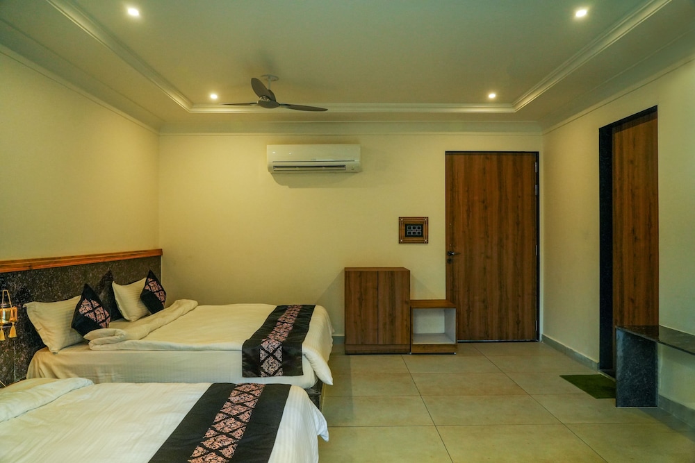 Luxury Quadruple Room, 1 Queen Bed