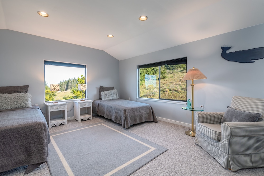 House, Multiple Beds, Balcony, Ocean View photo 1