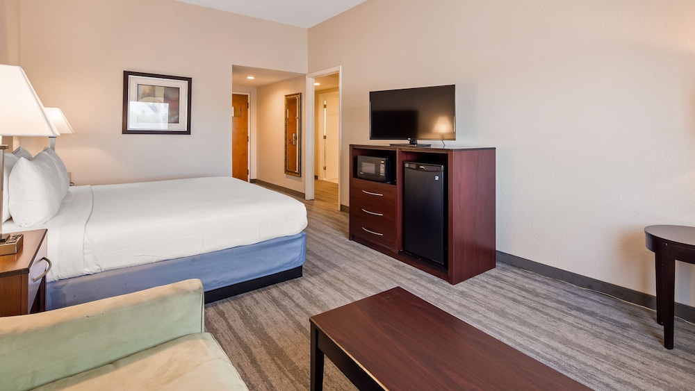 Room, Multiple Beds, Non Smoking, Refrigerator - Photo 5