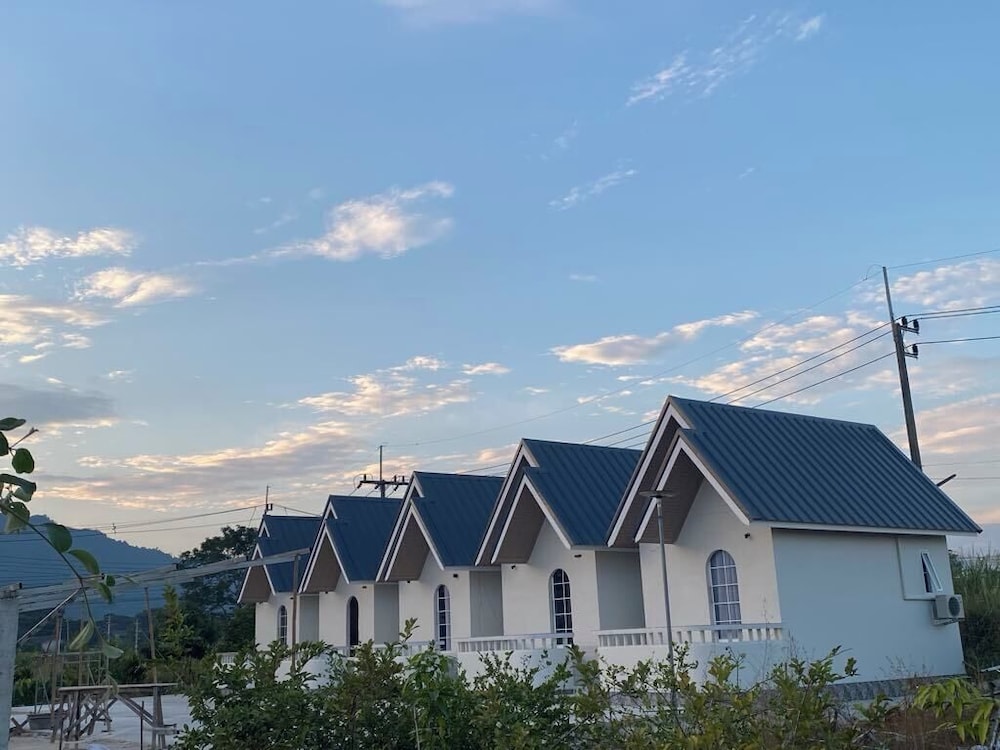 Deluxe Double Room, Balcony, Hill View