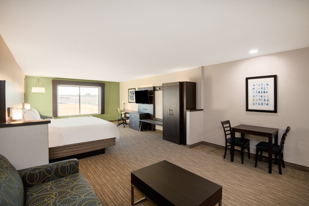 Suite, 1 King Bed, Accessible Bathtub, Non Smoking (Communications) - Photo 4