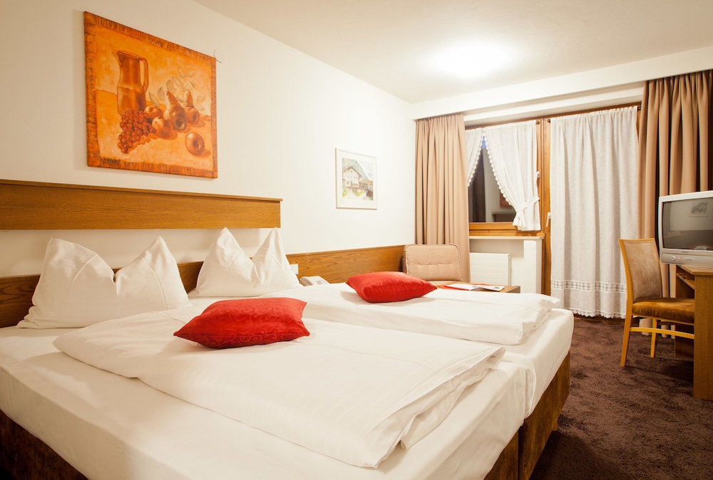 Standard Double Room - Photo 1