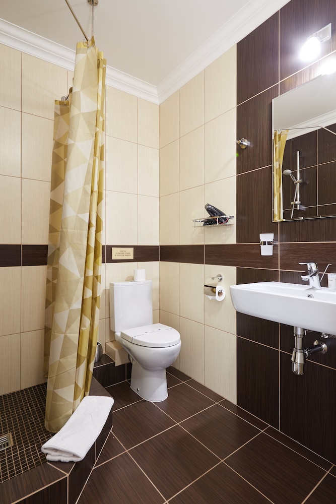 Standard Twin Room photo 3