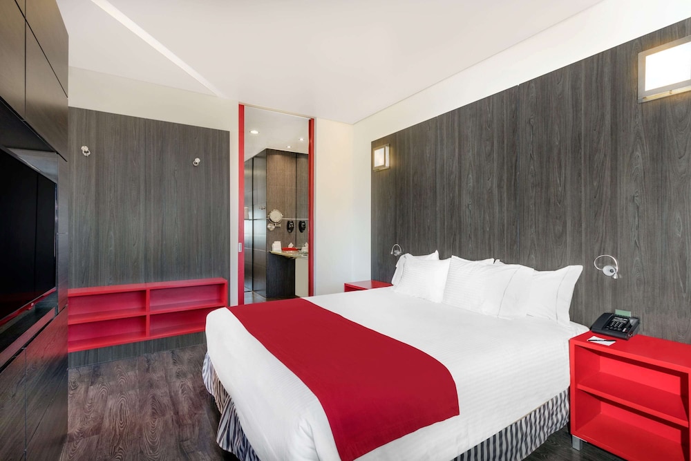 Executive Suite, 1 King Bed with Sofa bed, Hot Tub (Massage Sofa) photo 1