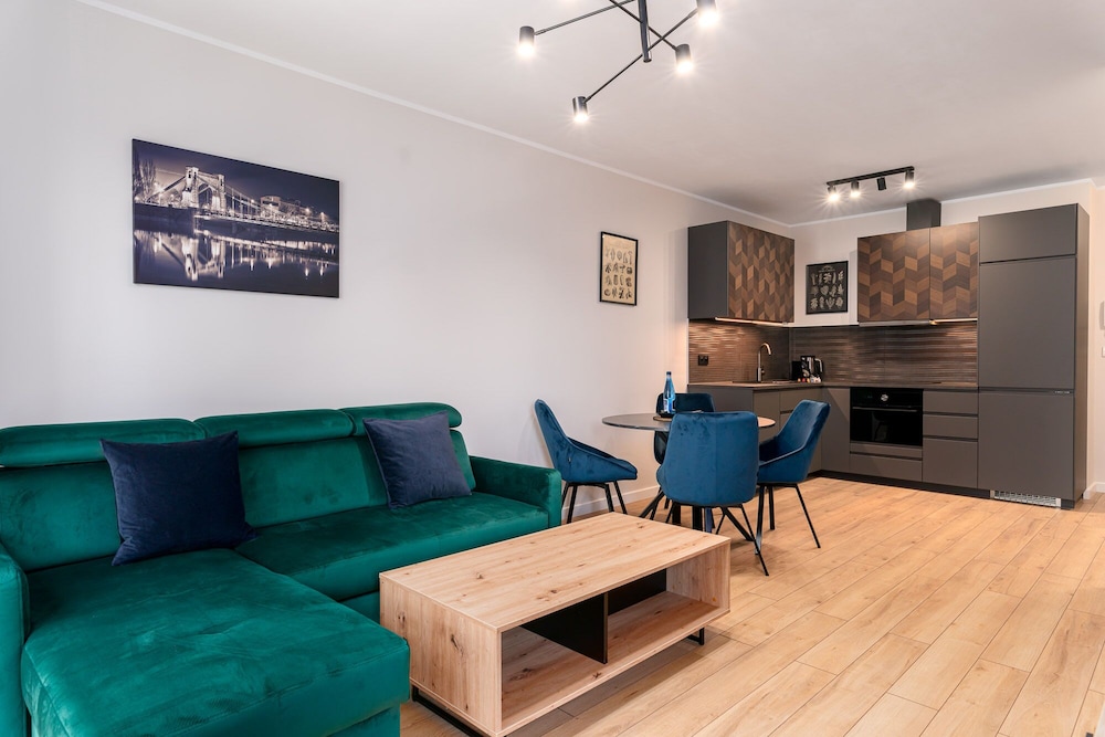 Business Apartment, 1 Bedroom (Pure Rental Apartments C2216)