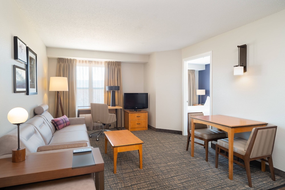 Suite, 1 Bedroom (Mobility/Hearing Accessible, Tub)