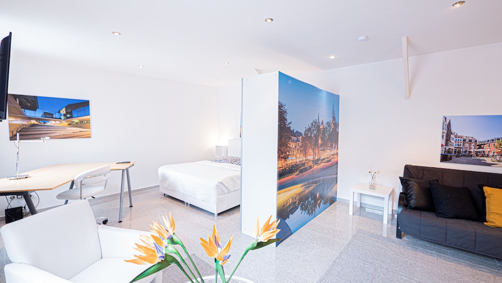 City Studio Suite photo 2