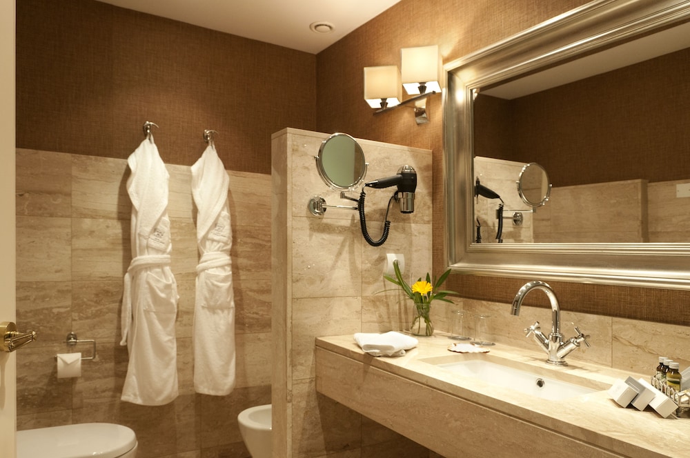 Premium Room - Photo 4