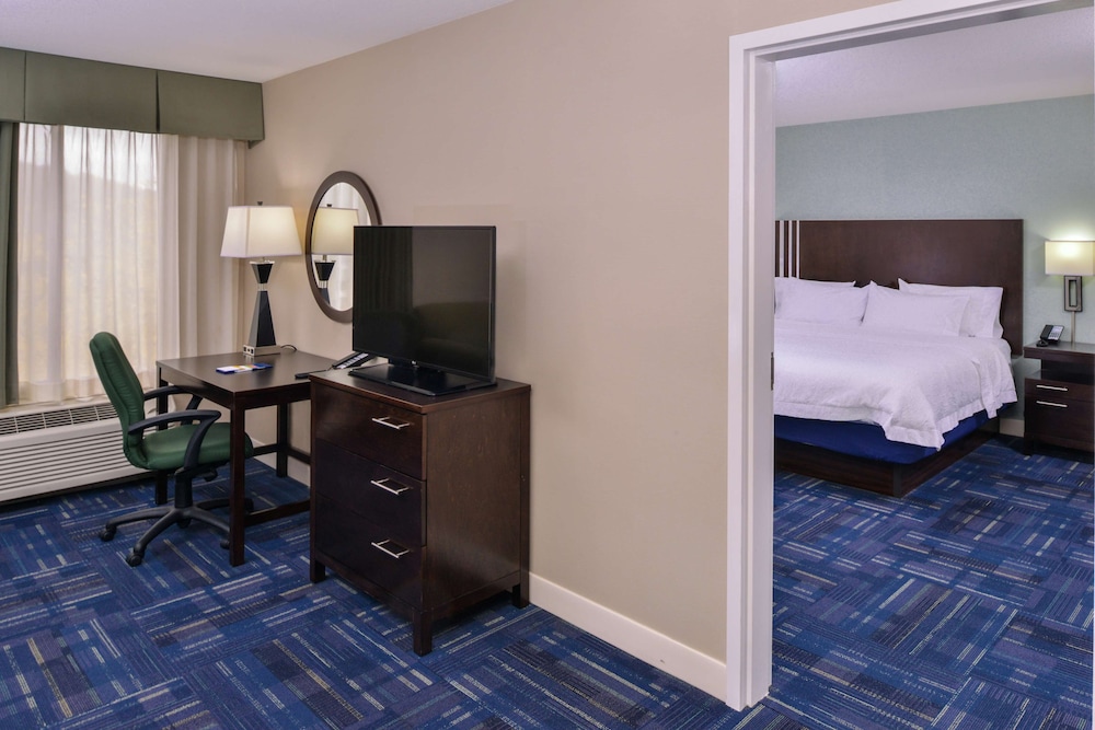 Suite, 1 King Bed, Accessible, Non Smoking - Photo 1