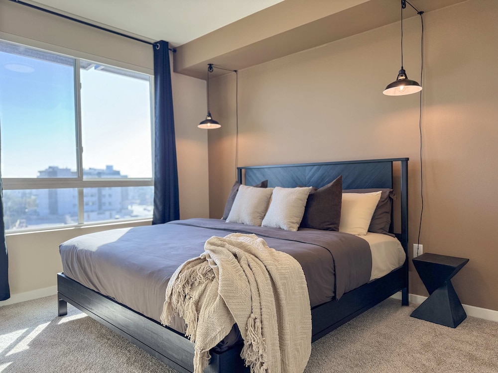 Stylish Getaway W Pool GYM Parking 10 Min to Cedar, Billede 53