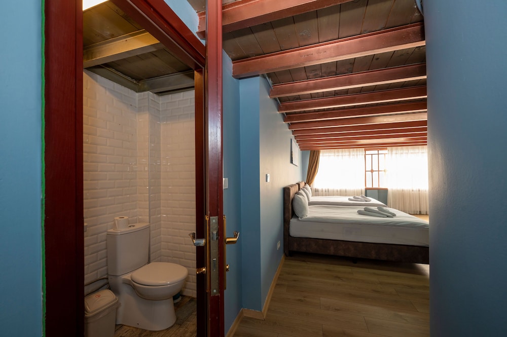 Standard Quadruple Room photo 2