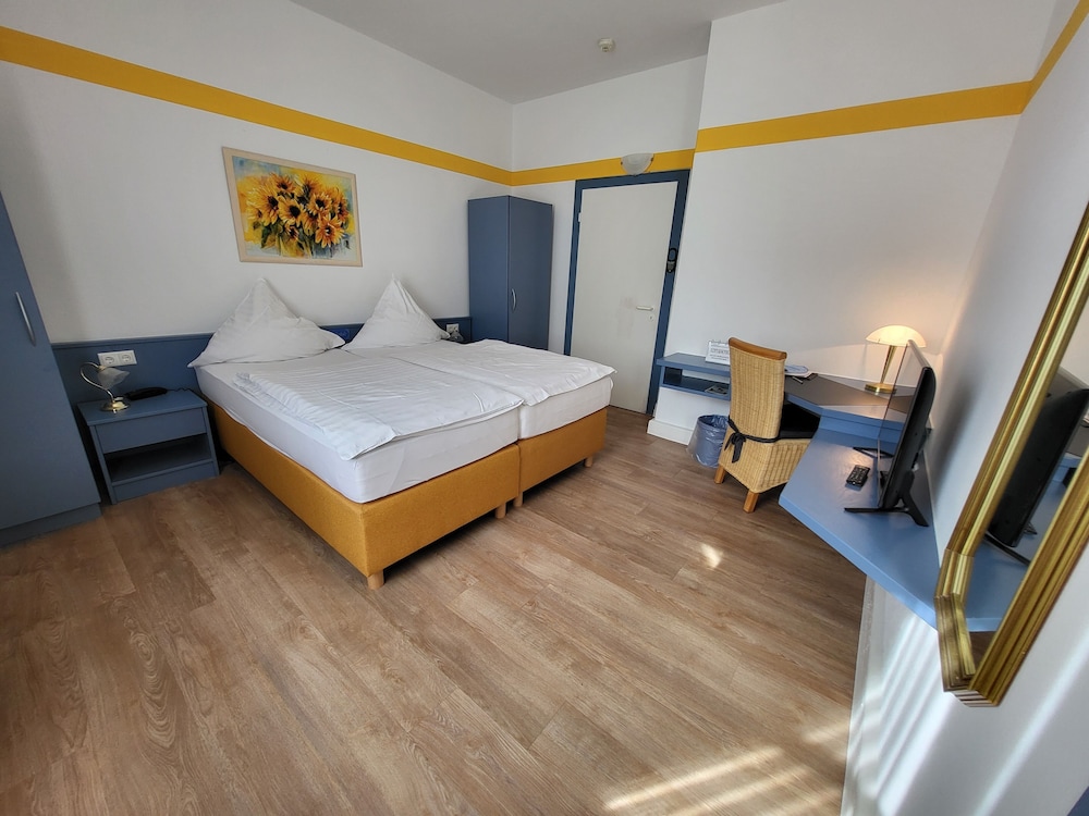 Double Room - Photo 3
