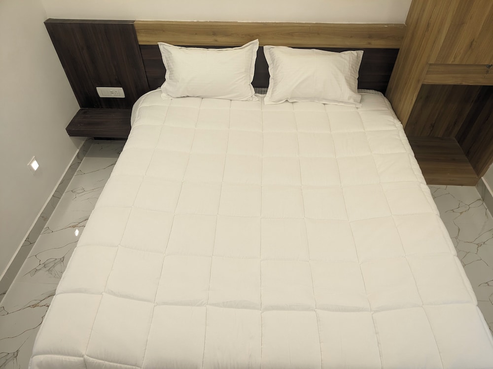 Standard Single Room, Mountain View
