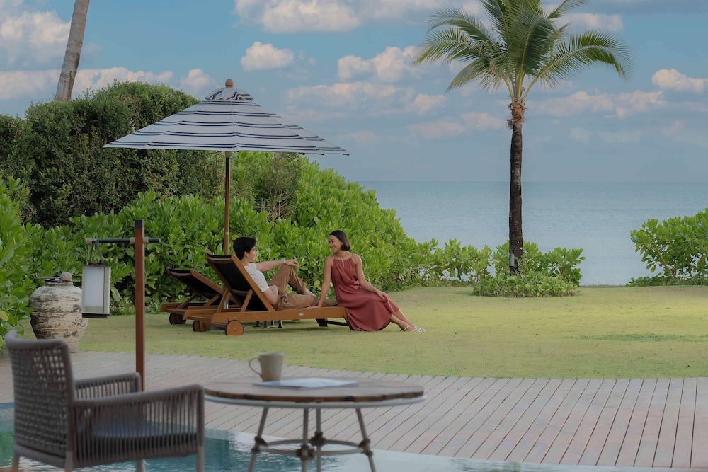 Beach Front Pool Villa - Photo 9