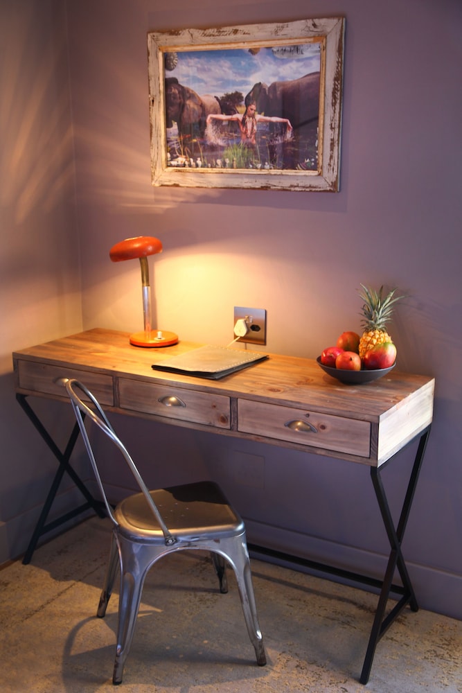 Room (6) photo 2