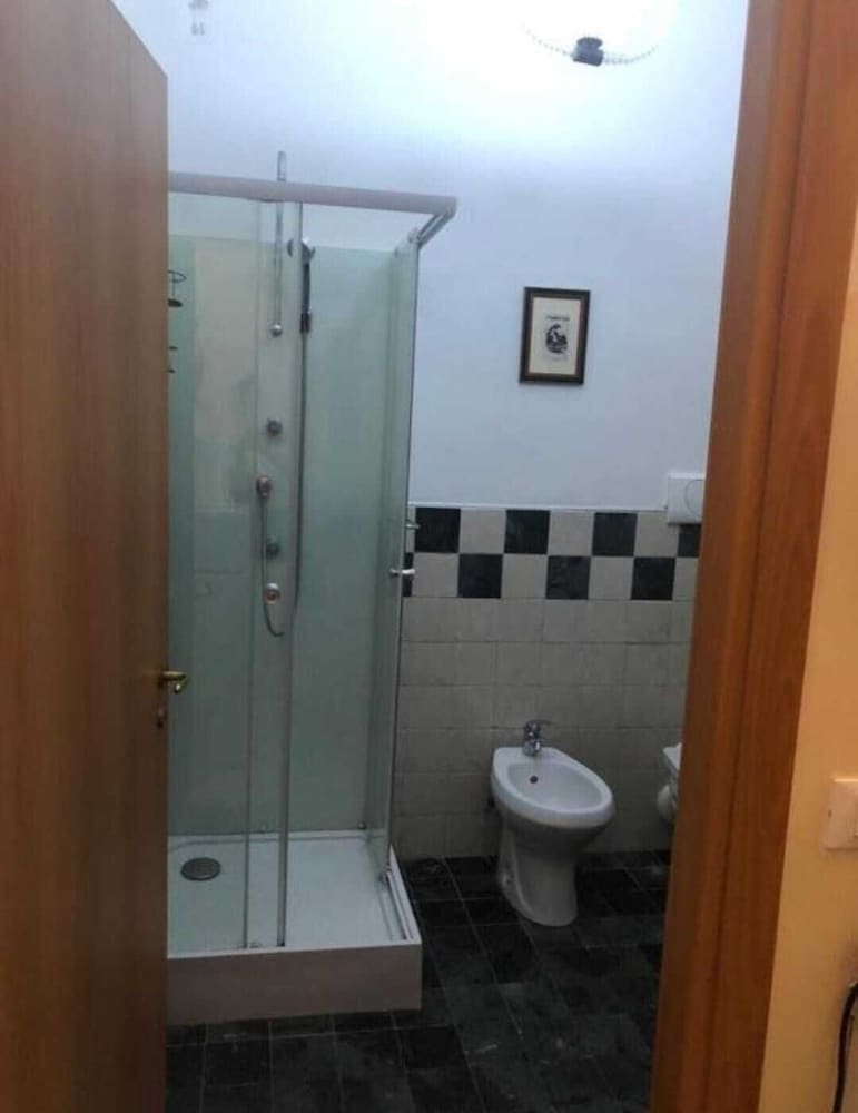 Basic Room photo 3