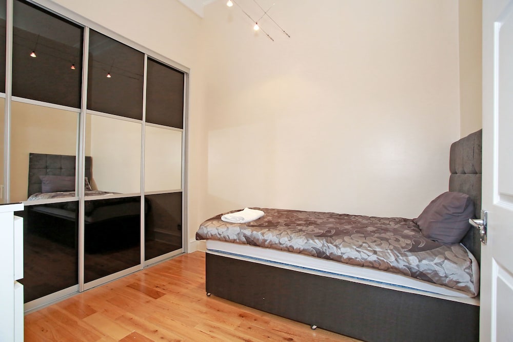 Apartment, 2 Bedrooms (16 B Union Terrace) photo 2