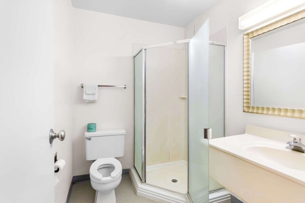 Standard Twin Room photo 3