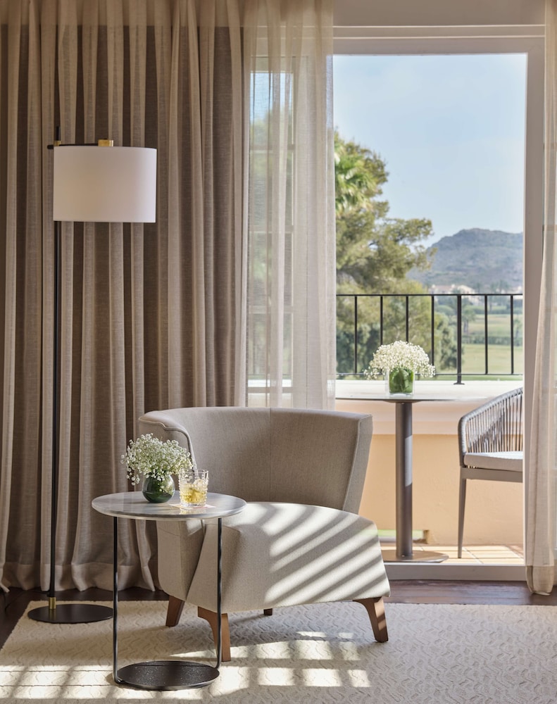 Room, Balcony, Golf View (2 Twin Beds)