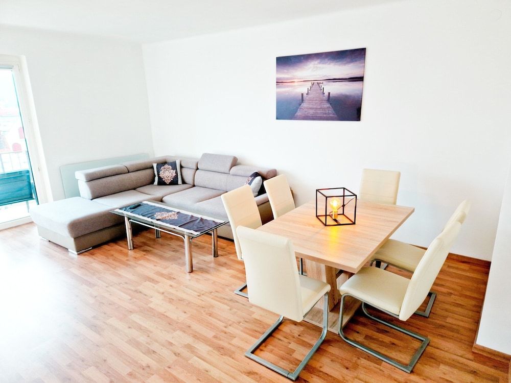 Apartment photo 1