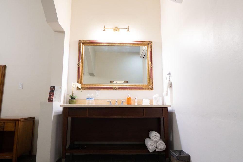 Room, 1 King Bed (1st floor) photo 2