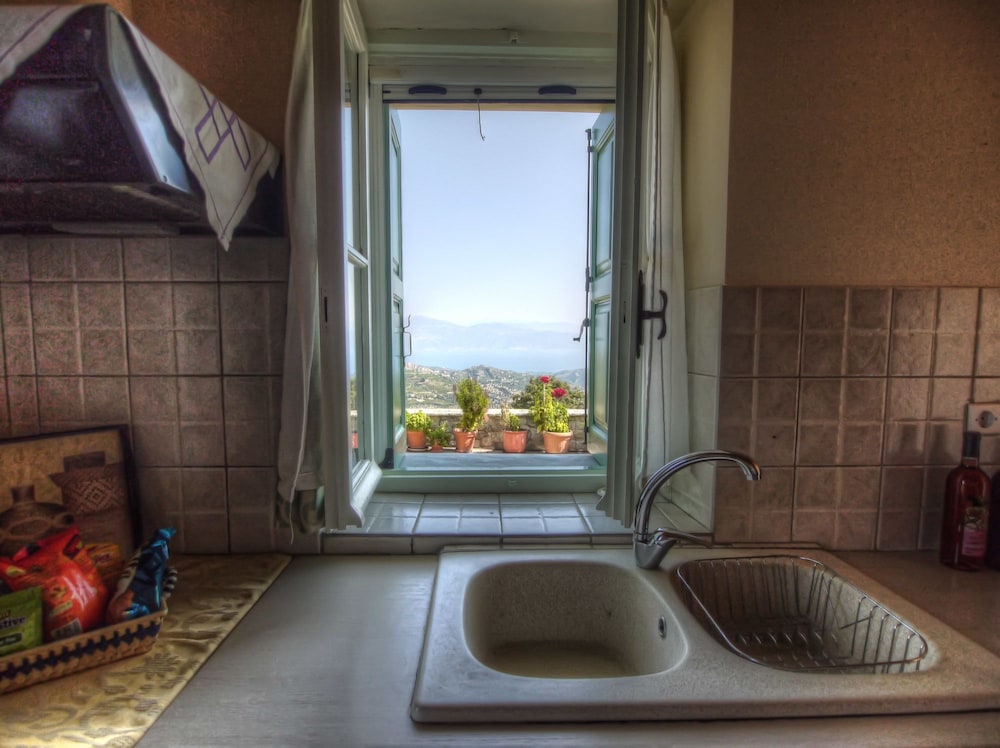 Traditional Apartment, Kitchen, Sea View photo 3