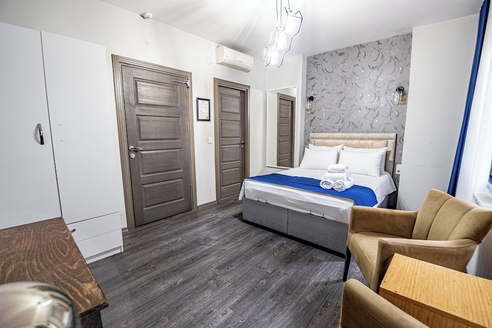Standard Double Room photo 3