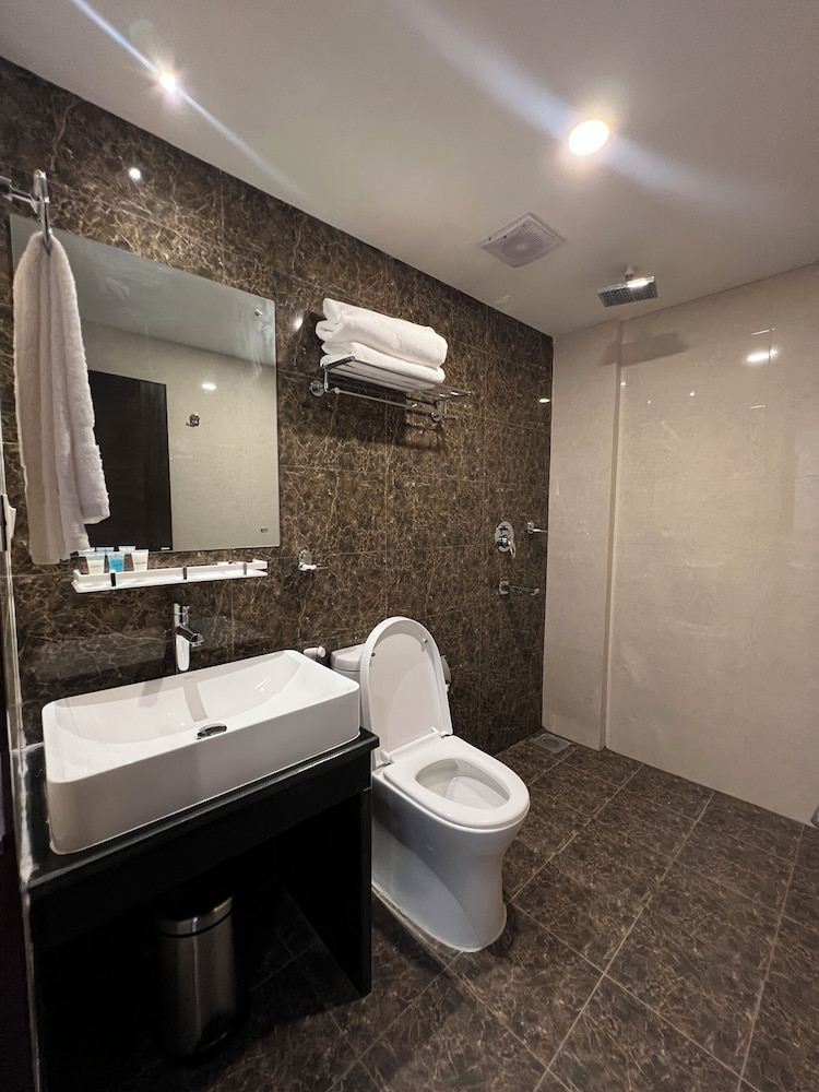 Deluxe Twin Room - Photo 5