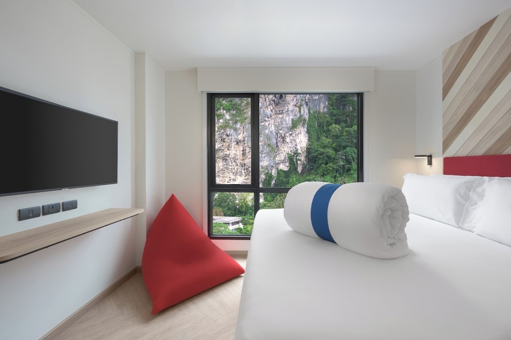 Room, 1 King Bed (COSI) - Photo 3