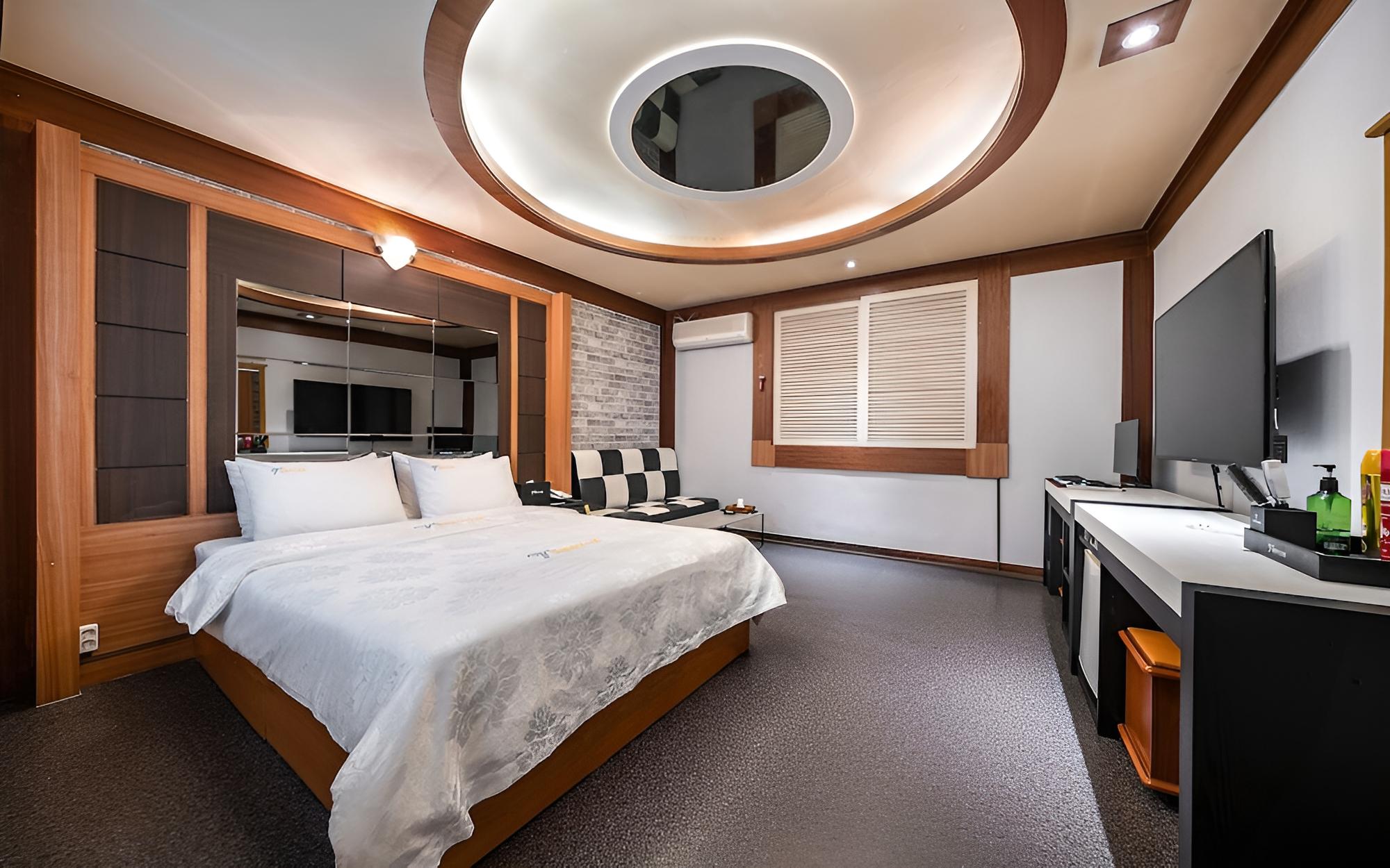Room (Double A (One-click TV Netflix free v) photo 1