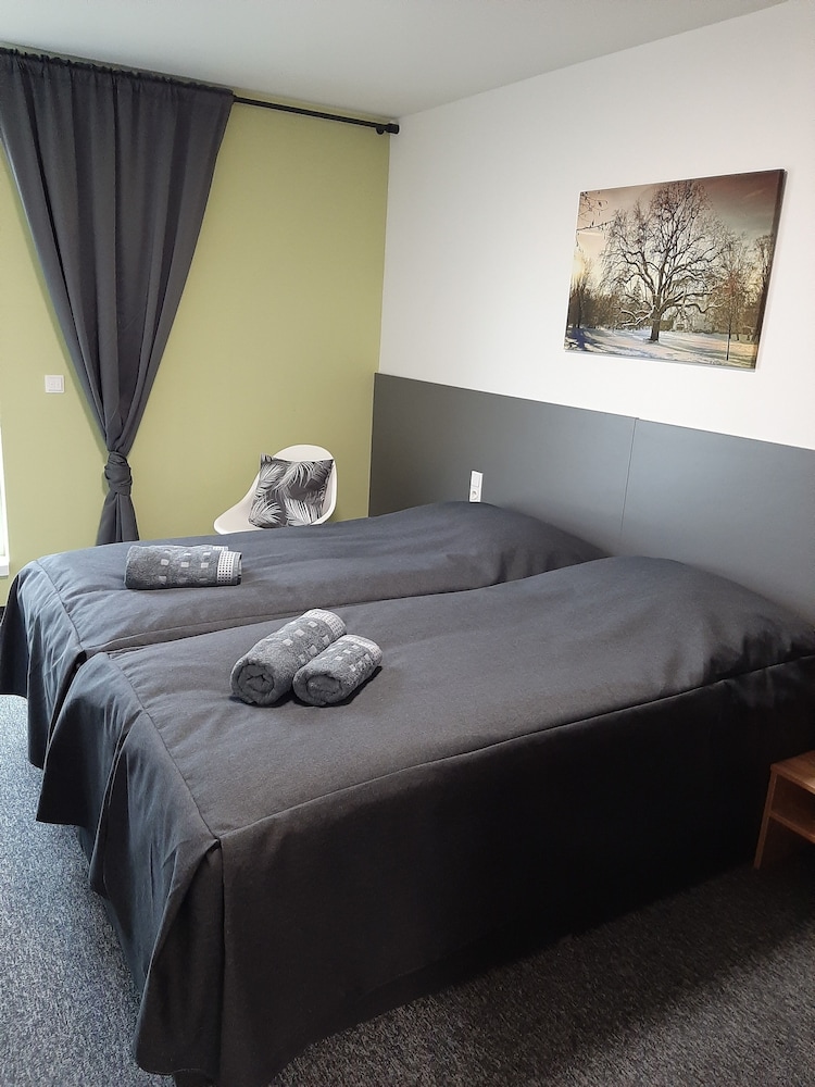Basic Twin Room, 2 Twin Beds, Non Smoking photo 2