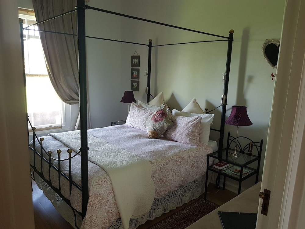 Honeymoon Room