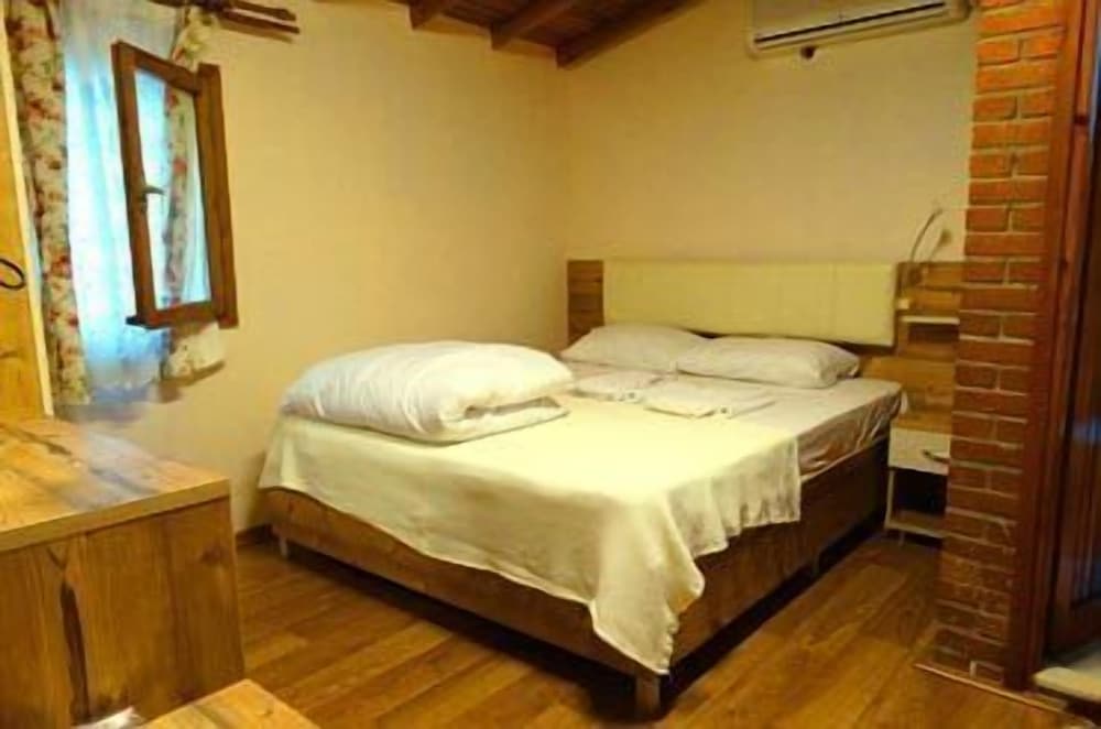Standard Room photo 3