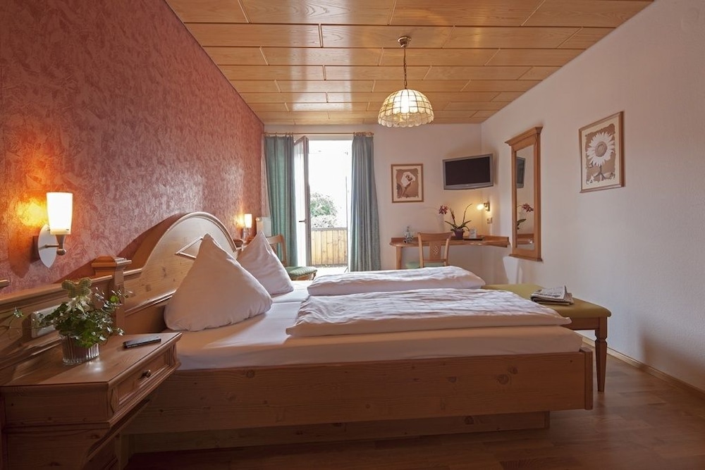 Standard Double Room - Photo 1