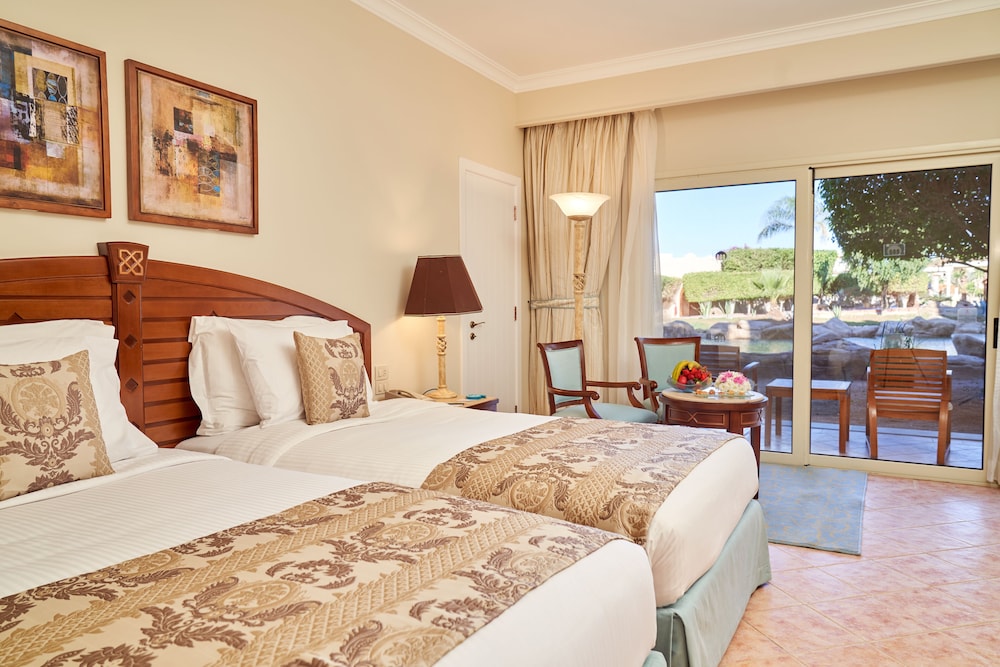 Standard Room, Partial Ocean View (Side Sea View) - Photo 6