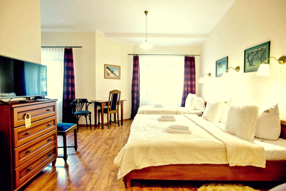 Room, Multiple Beds photo 1