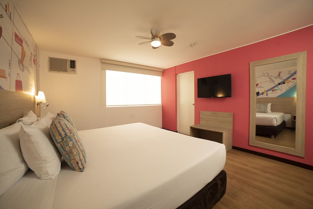 Traditional Room, 1 Queen Bed photo 2