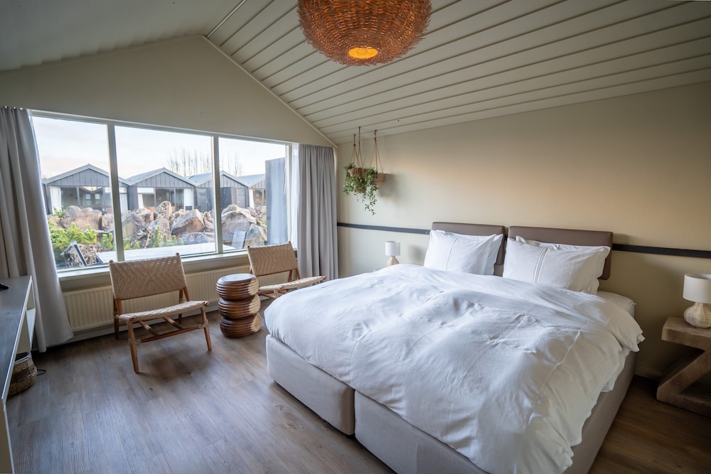 Superior Double or Twin Room with Hot Tub Access - Photo 2