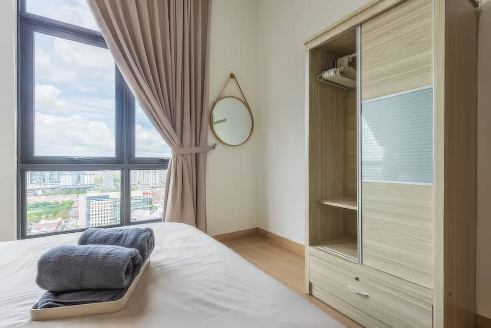 Superior Apartment, 2 Bedrooms, Balcony, City View photo 3
