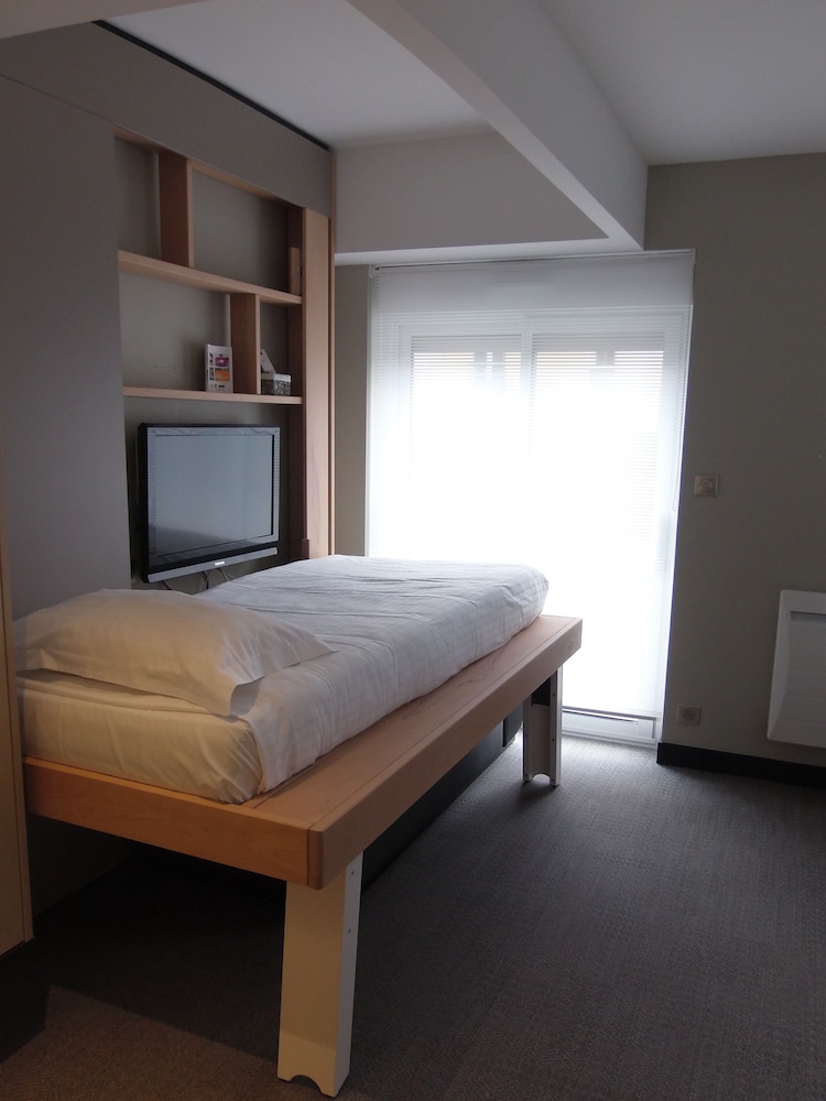 Triple Room (Cosy - Hotel) photo 2