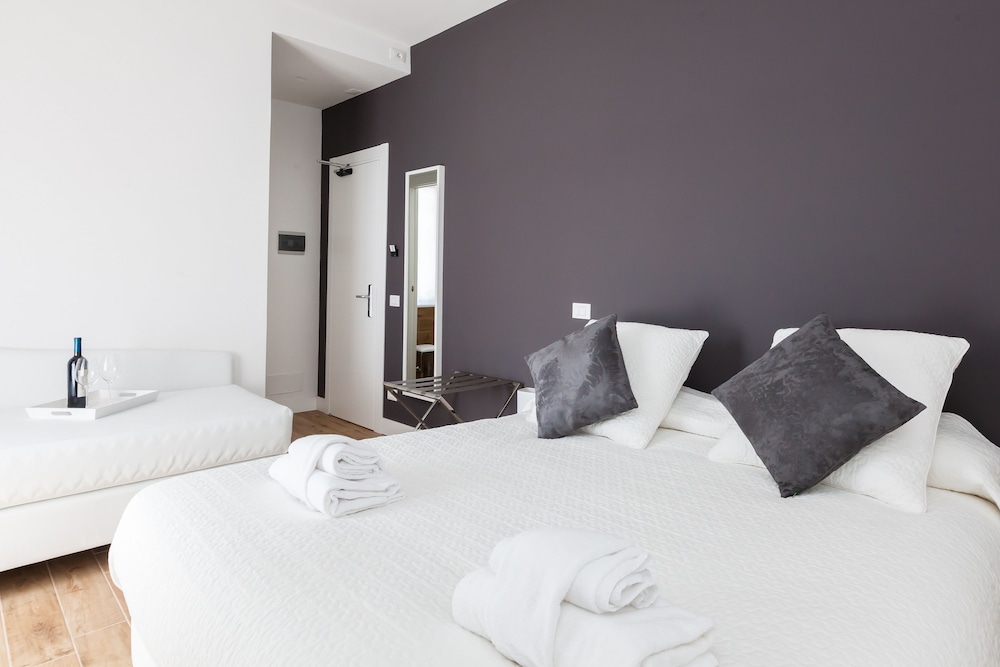 Superior Triple Room photo 2