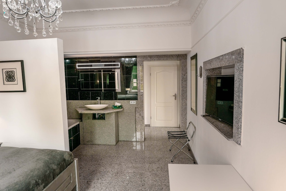 Business Double Room photo 2