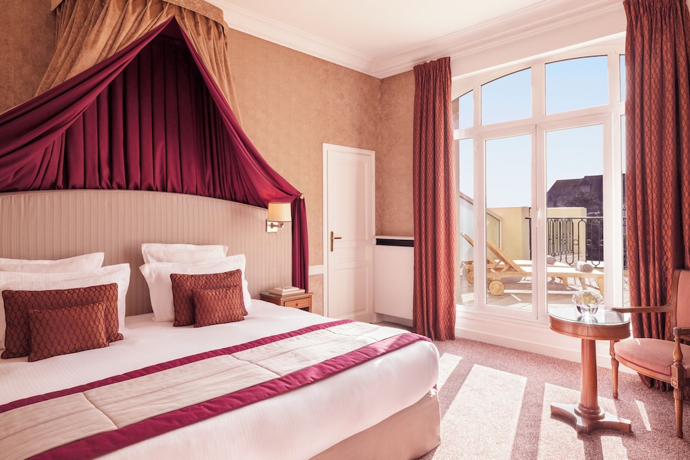 Deluxe Terrace Room